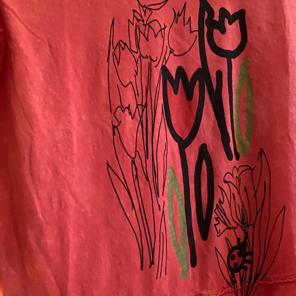 Jess & Jane 3/4 Sleeve Tee with Tulip Print - Picture 3 of 5